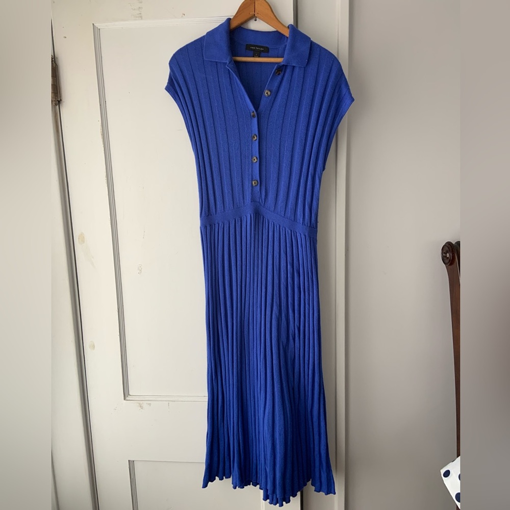 Ann Taylor knit blue dress